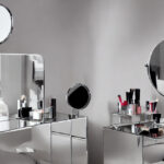 Skønhed og funktionalitet forenes med det stilfulde kosmetikspejl fra Wenko